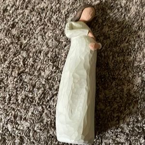 Willow tree figurines pregnant woman brunette hair no scratches no dings